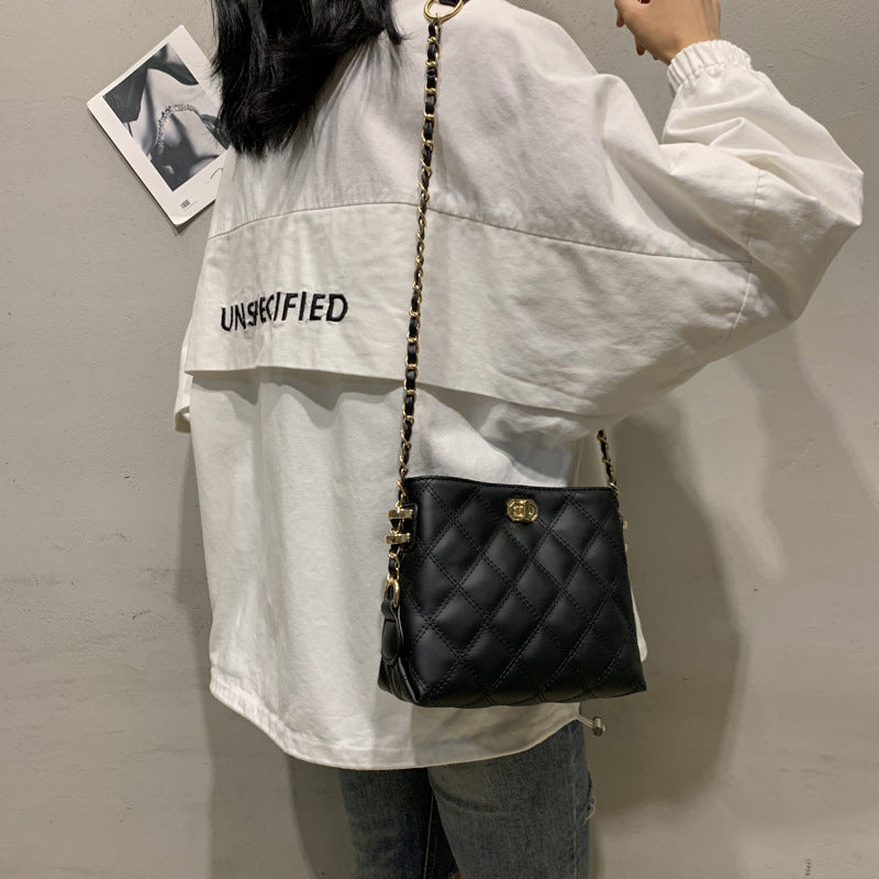 Diamond Chain Style Mini Shoulder Bag