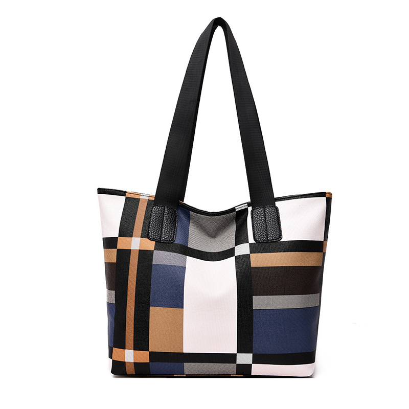 Chic Plaid Pattern Shoulder Bag