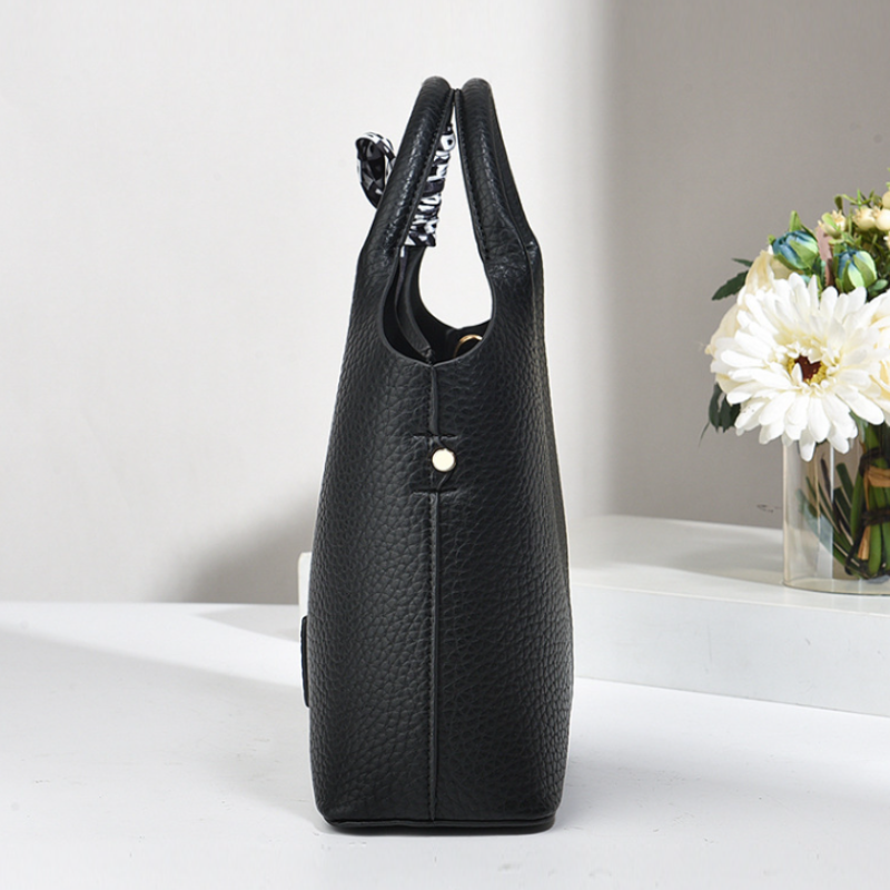 Large Capacity Color-Matching Fashion Handbag