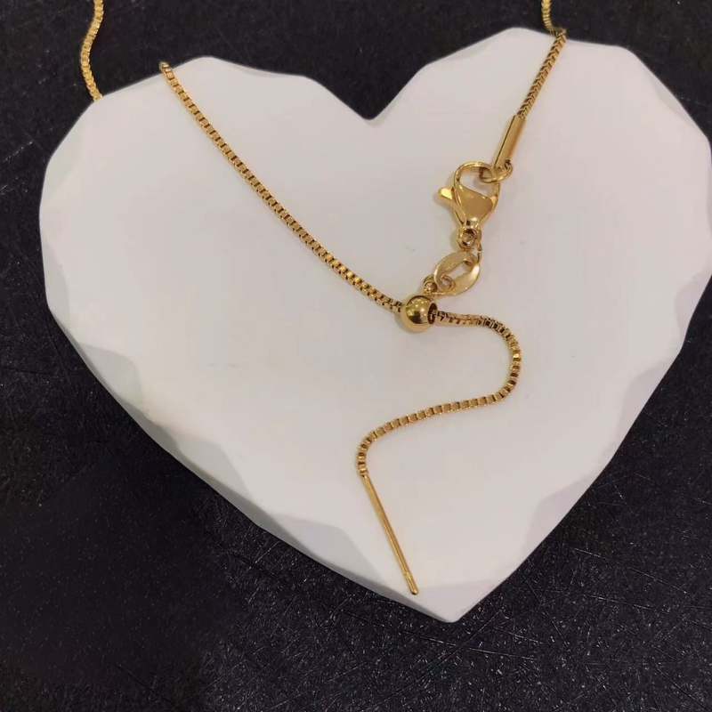 Aurelia Needle Chain Personalized Necklace