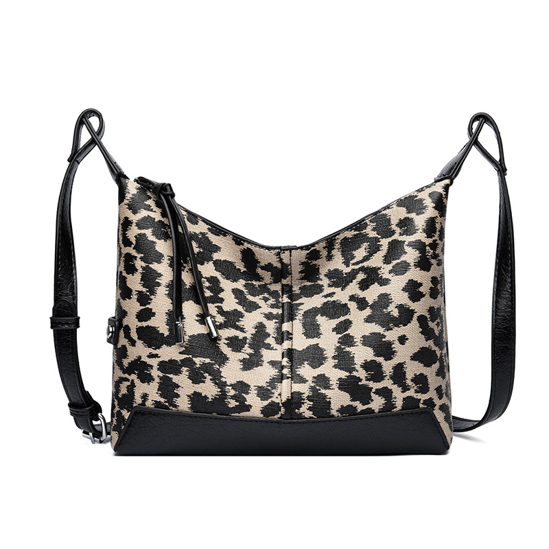 Savannah Dumpling Shoulder Bag