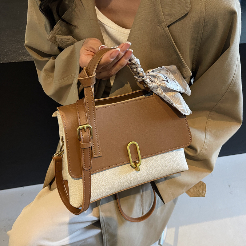 Elegant Structured Knotted Handbag