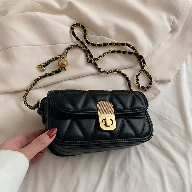 Diamond Chain Small Underarm Crossbody Bag