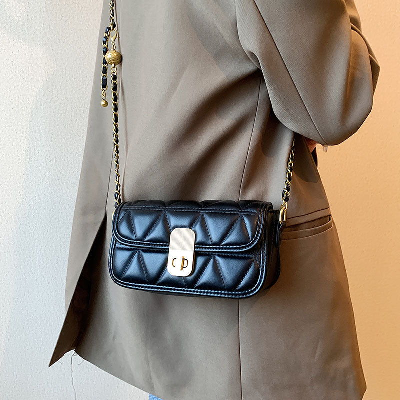 Diamond Chain Small Underarm Crossbody Bag