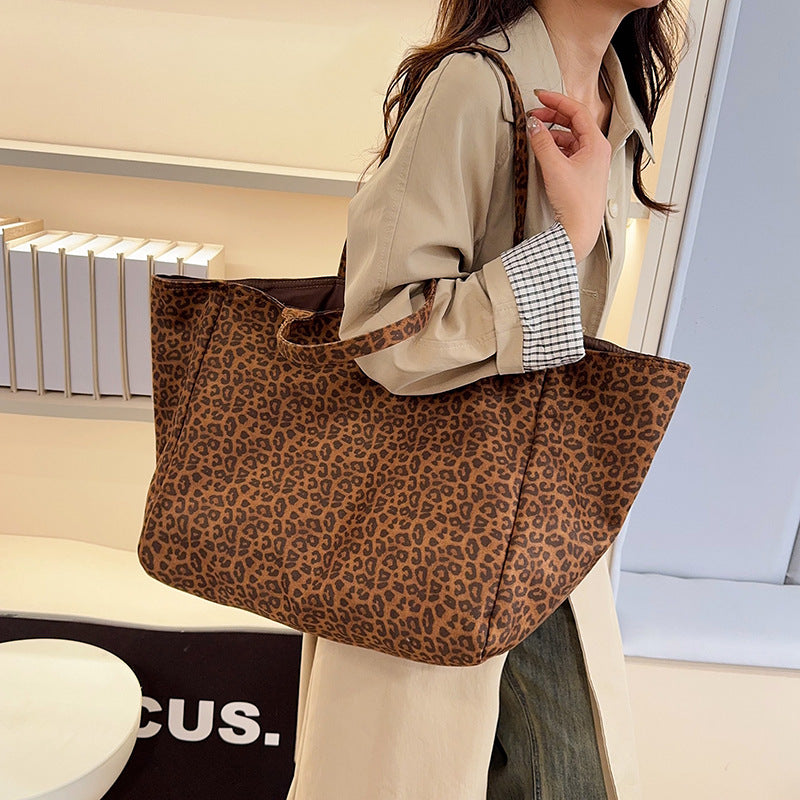 Leopard Canvas Women’s Travel Tote Bag