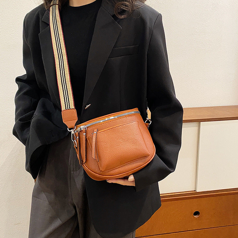 Tassel Saddle Style Crossbody Mobile Shoulder Bag
