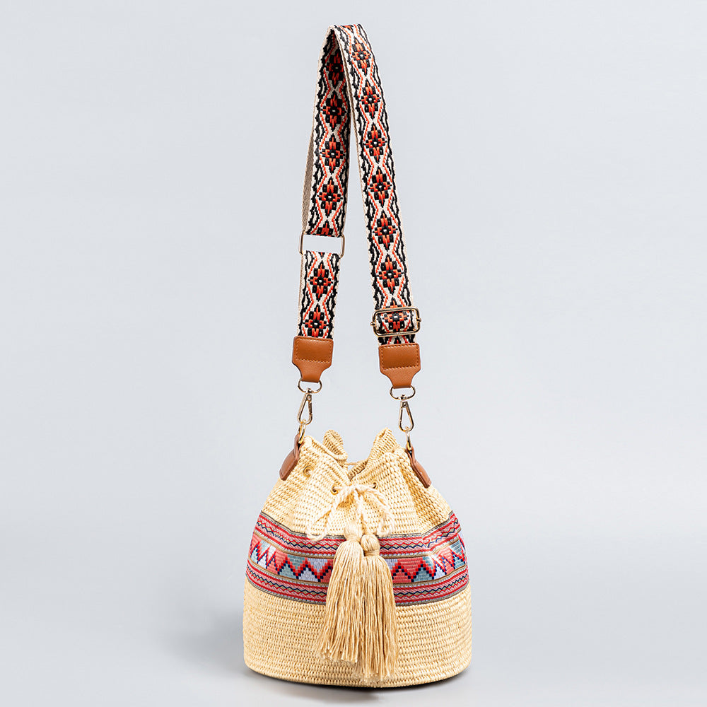 Exquisite Straw Beach Bucket Bag