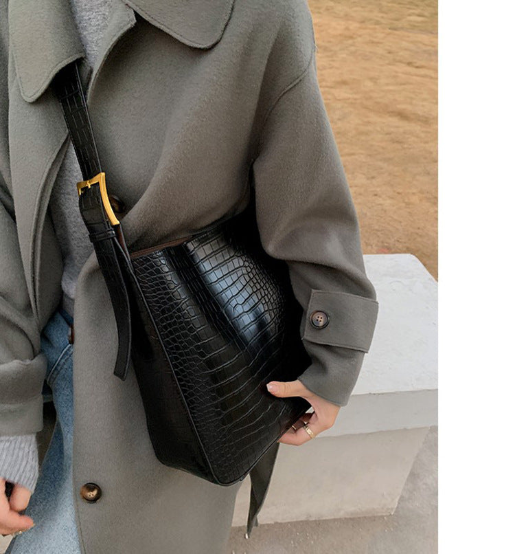 Style Crocodile Pattern Bucket Crossbody Bag