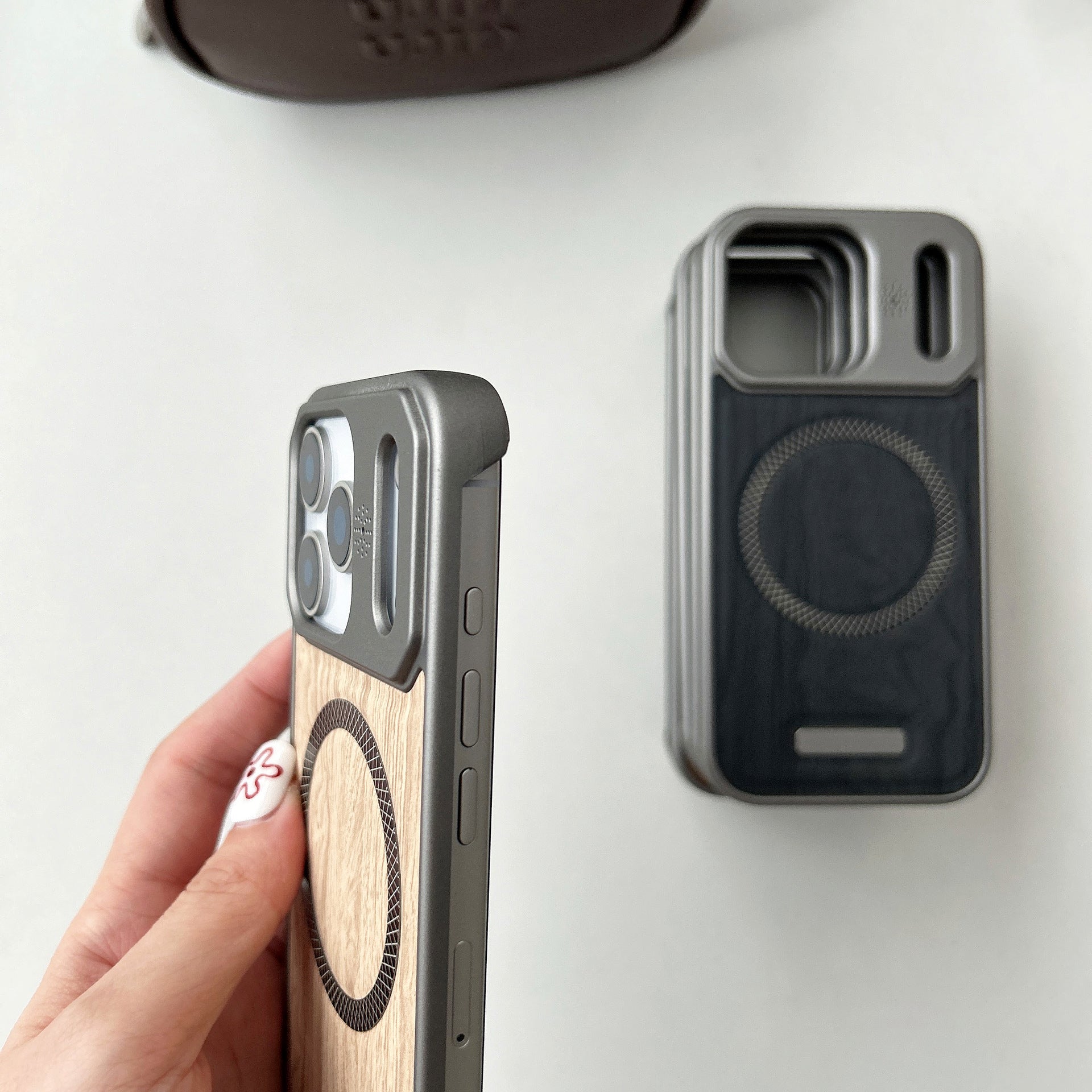Norevia Wood Grain MagSafe Case