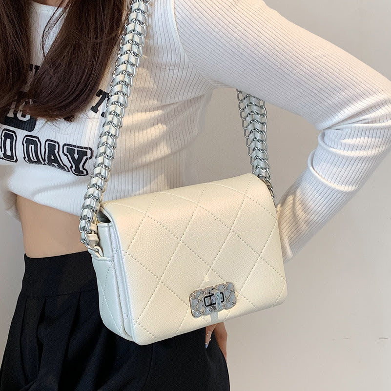 Diamond Chain Mini Shoulder Bag
