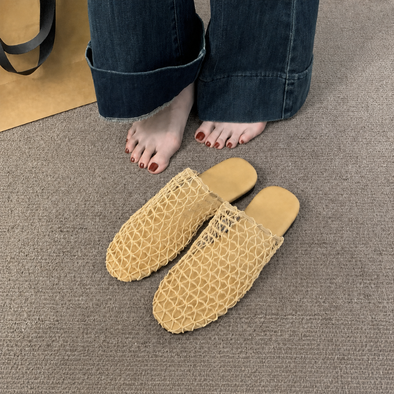 Breeza Mesh Closed-Toe Slides