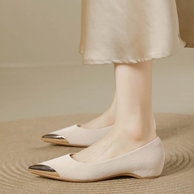 Metal Pointed Toe Low Heel Pumps