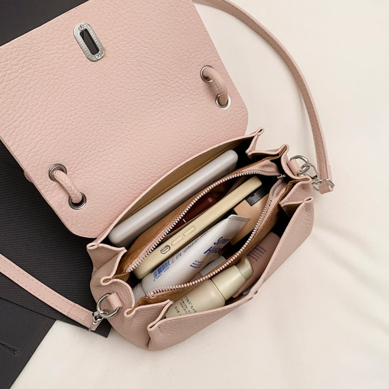 Vintage Luxe Women’s Shoulder Bag