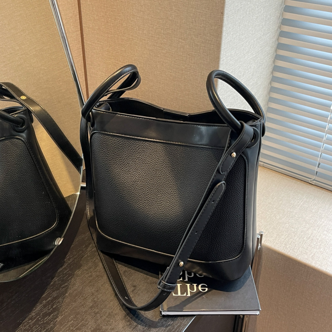 Contrast Color Bucket Shoulder Messenger