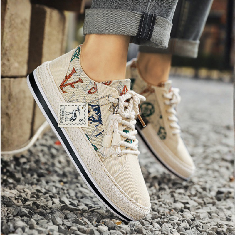 Flat Edge Trend Sneakers