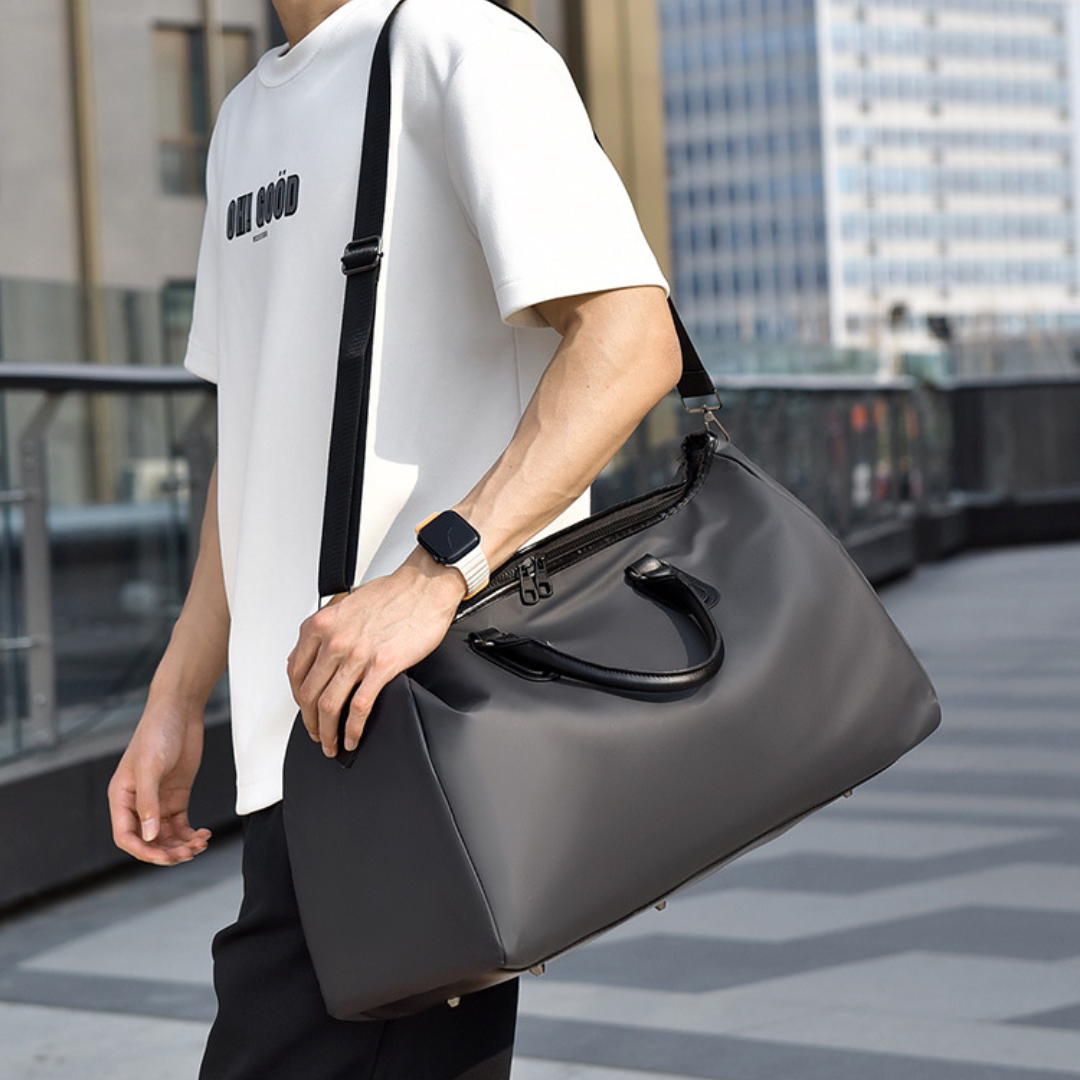 Large Capacity Sports and Fitness  Messenger Duffle Bag