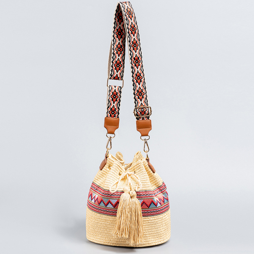 Exquisite Straw Beach Bucket Bag