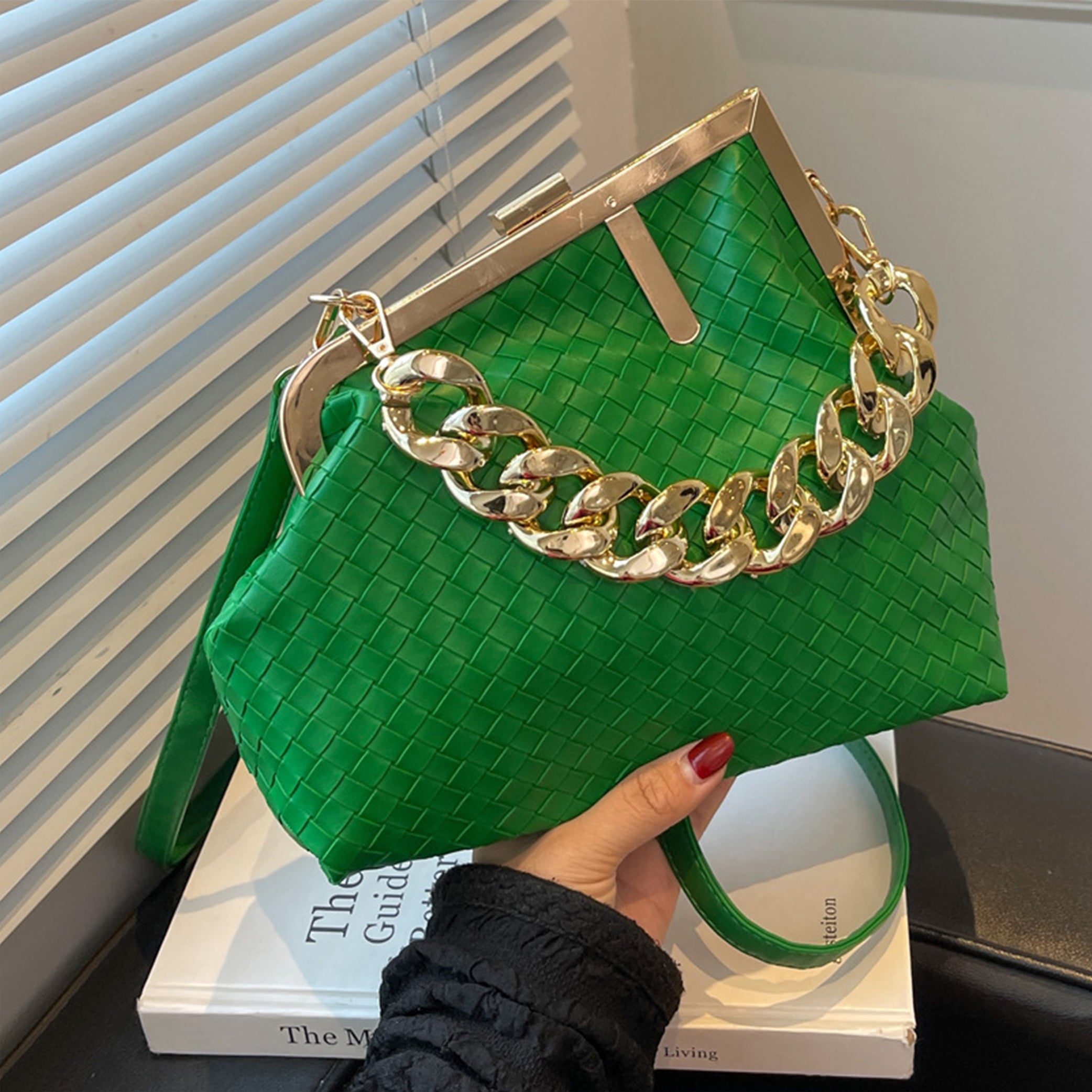 Retro Saddle Chain Shoulder Bag