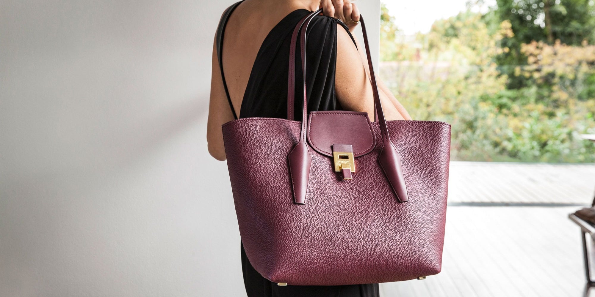 Maroon tote bag