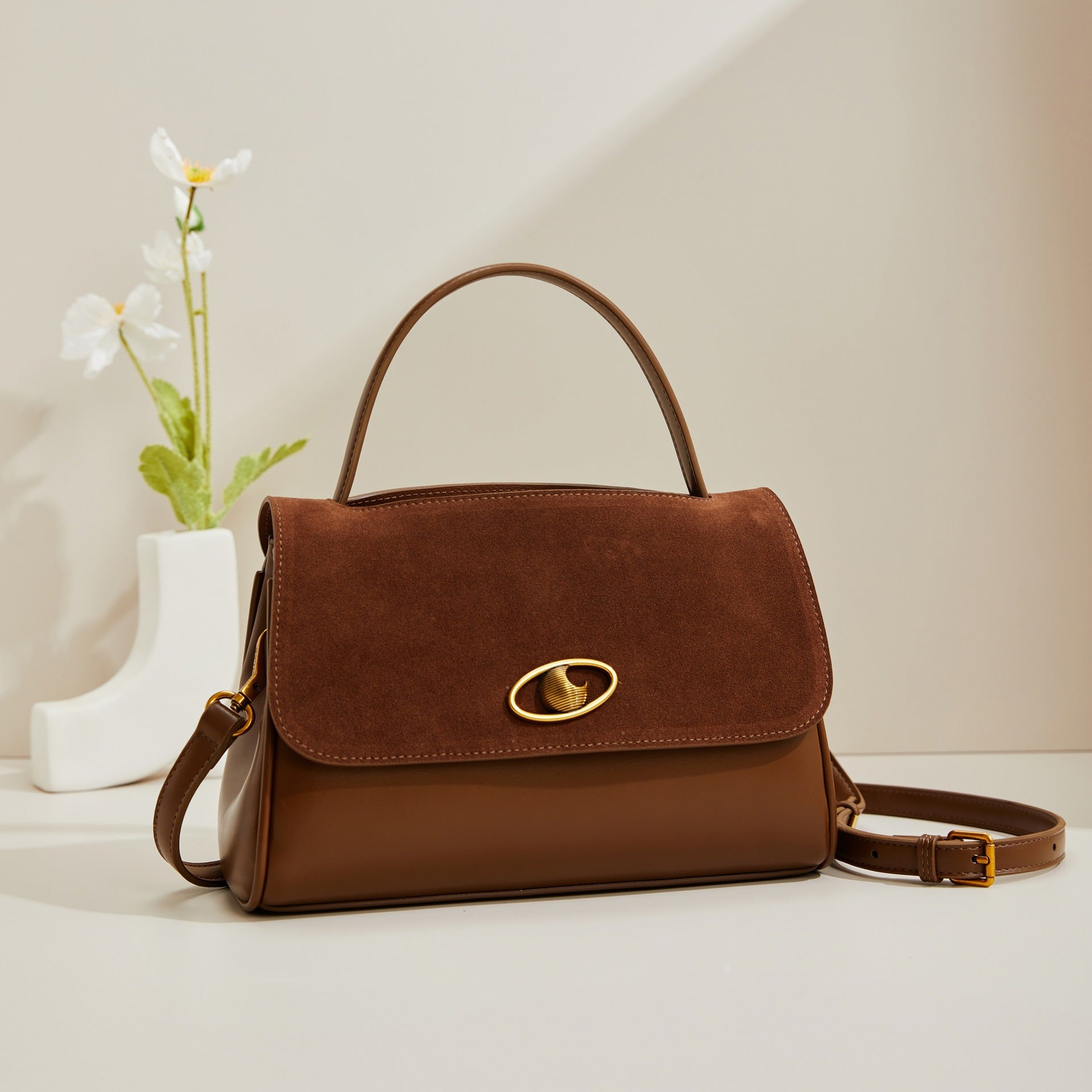 Versatile Women's Chic Handbag