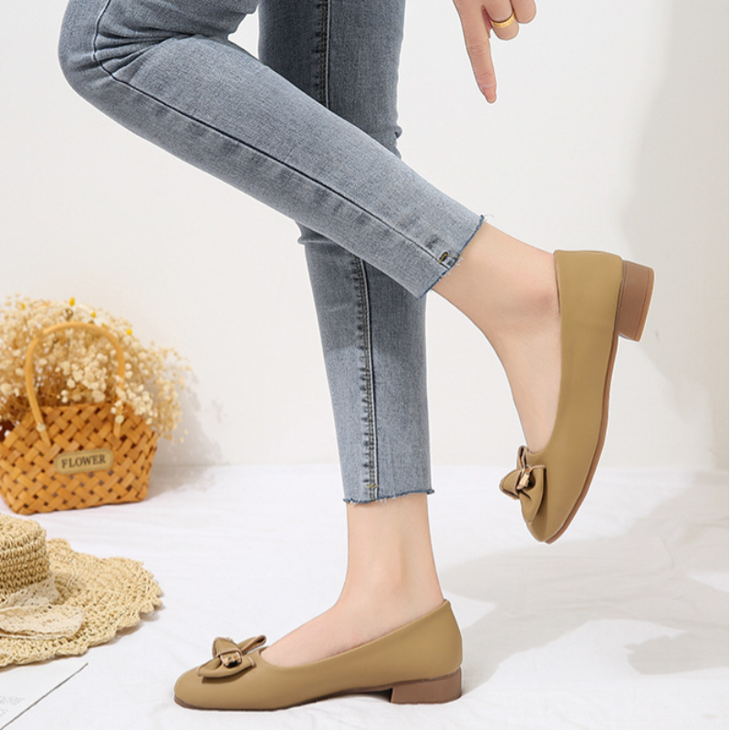 Liora Bow Accent Pumps