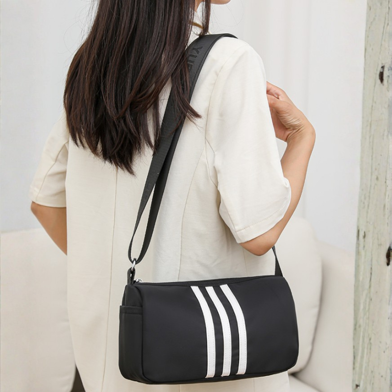 Luna Shoulder Bag