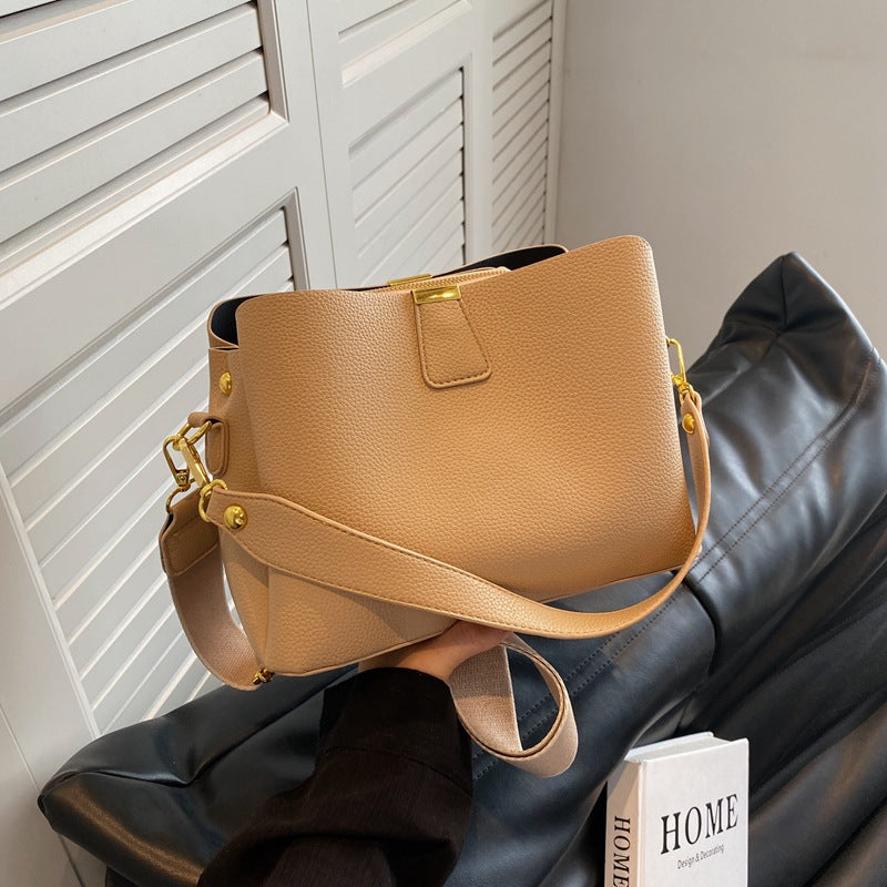 Chic Simplicity Bucket Bag