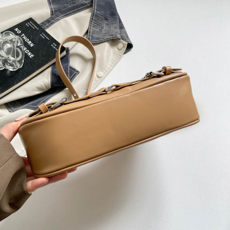 Underarm Chic Women’s Shoulder Bag