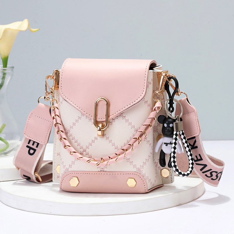 Effortless Charm Crossbody