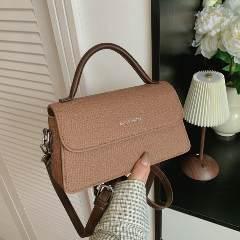 Signature Square Women’s Shoulder Bag