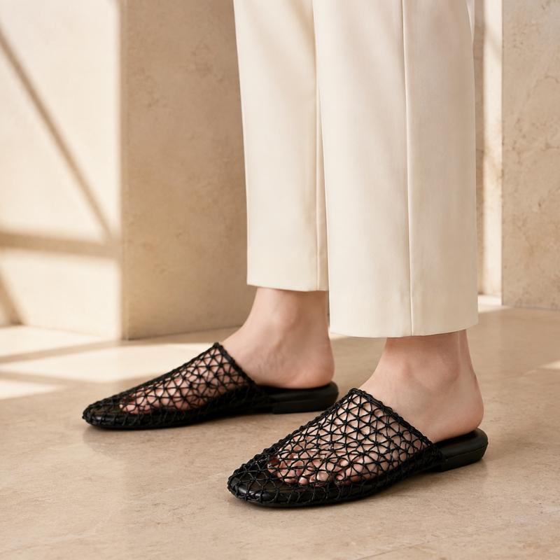 Breeza Mesh Closed-Toe Slides