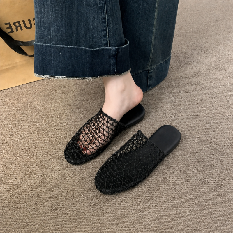 Breeza Mesh Closed-Toe Slides