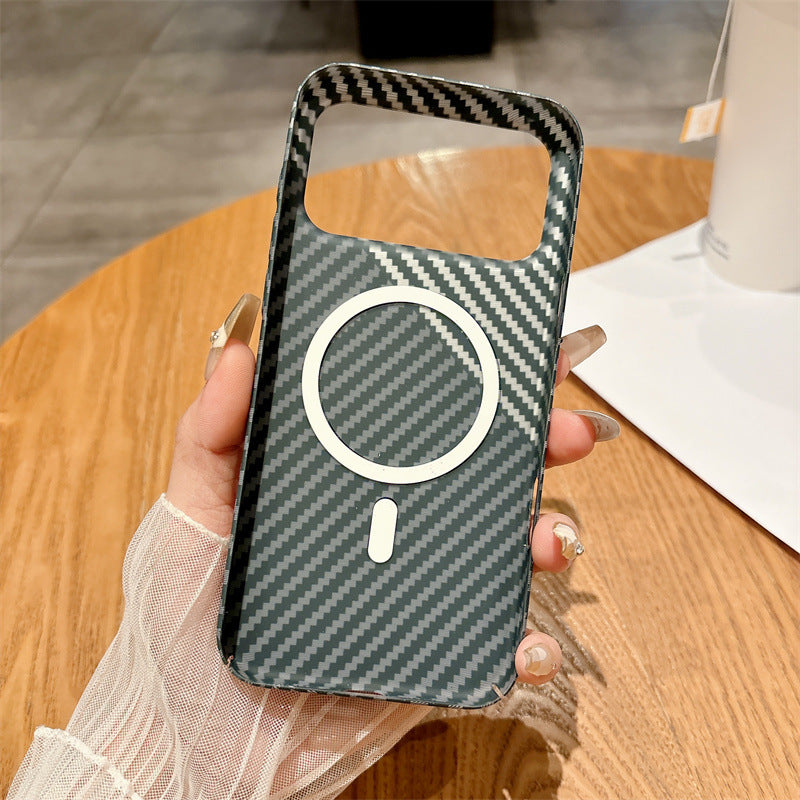 Kairo Carbon MagSafe iPhone Case