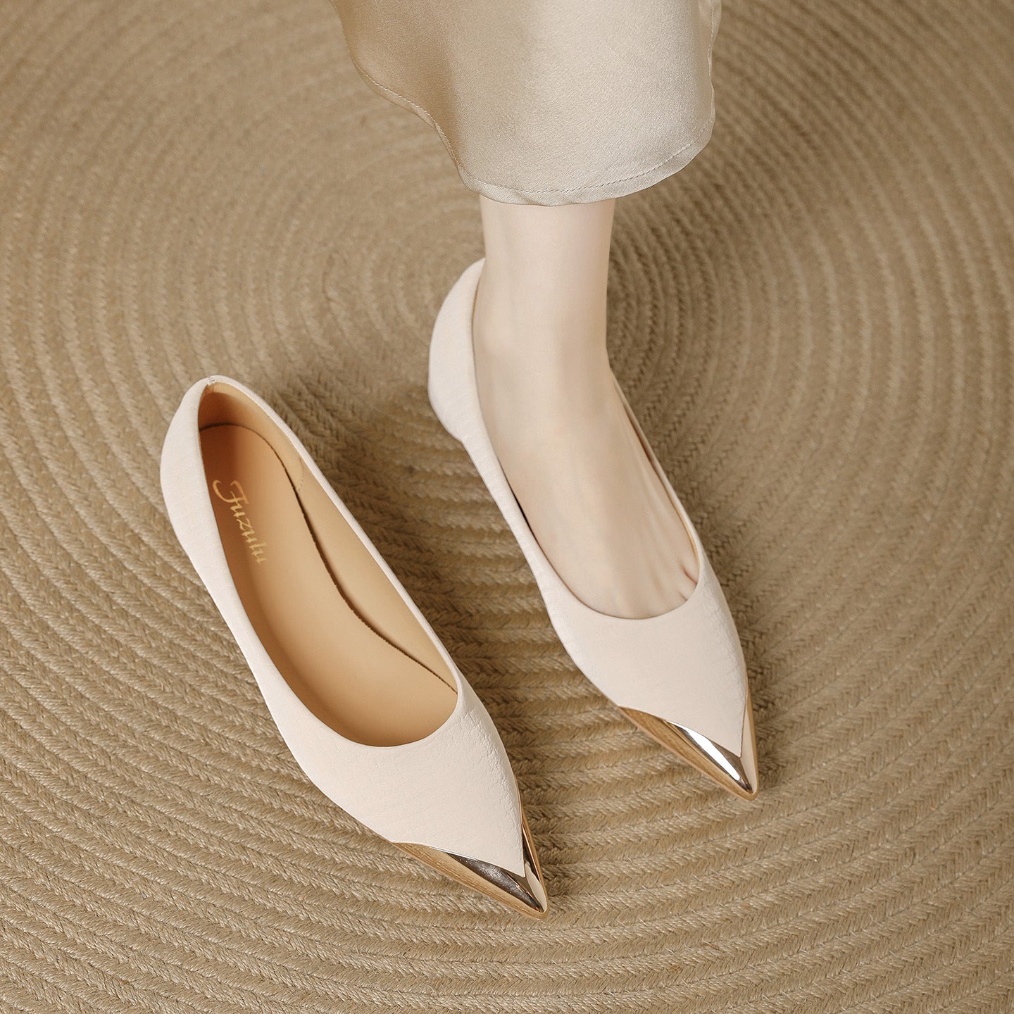 Metal Pointed Toe Low Heel Pumps