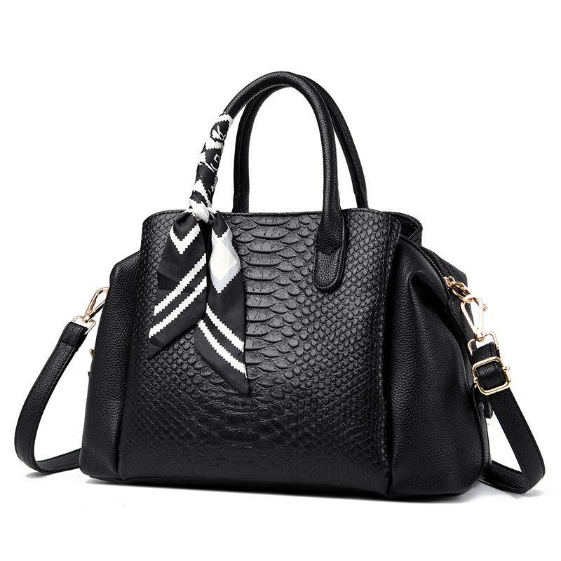 Elegant Crocodile Pattern Large Capacity Leather Handbag