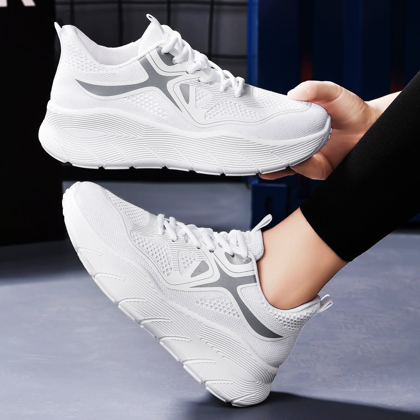 Aero Lite Low-Cut Athletic Runner Shoes