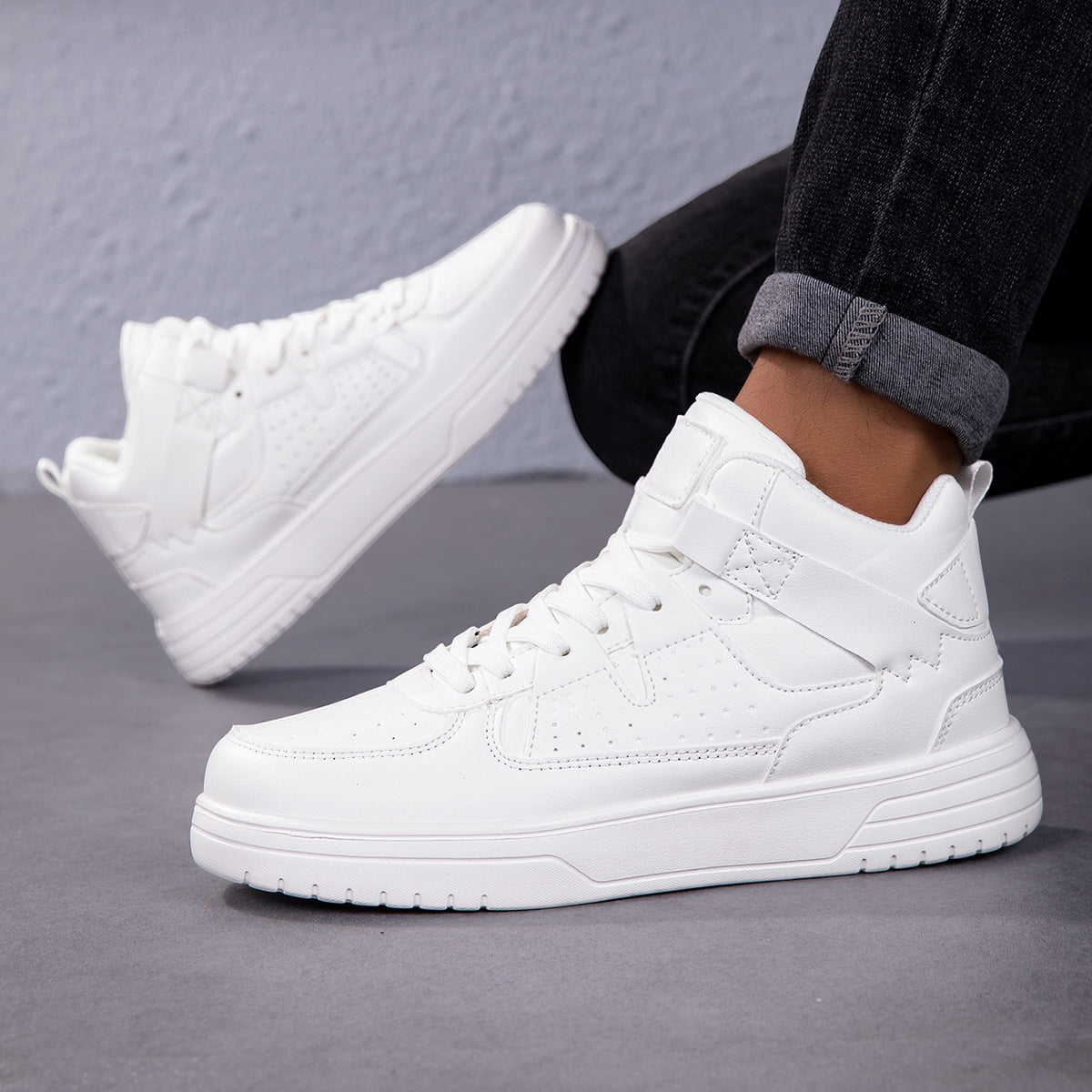 Unisex Soft Step Lace-Up Casual Sports Sneakers
