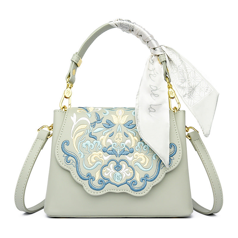 Vintage Embroidered High-End Women’s Handbag