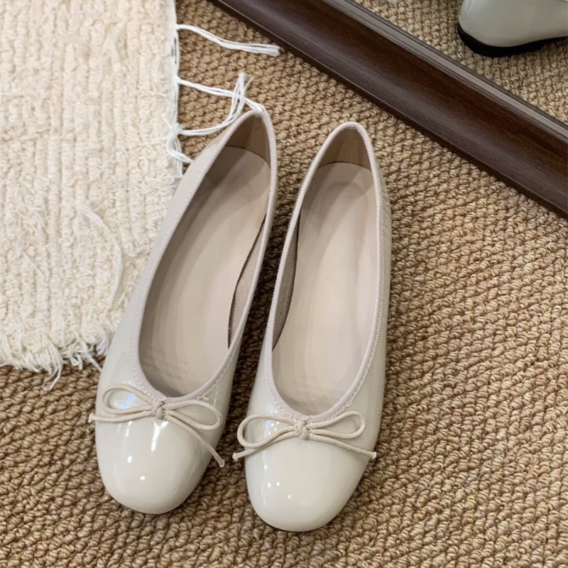 Roselle Gloss Bow Pumps