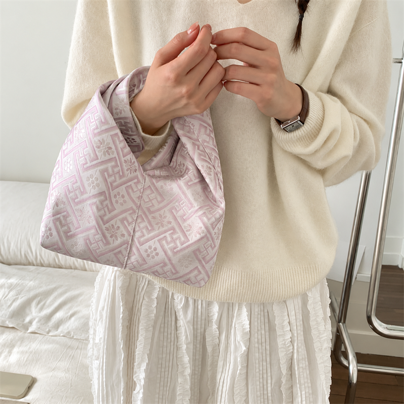 Heritage Embroidered Women’s Handbag