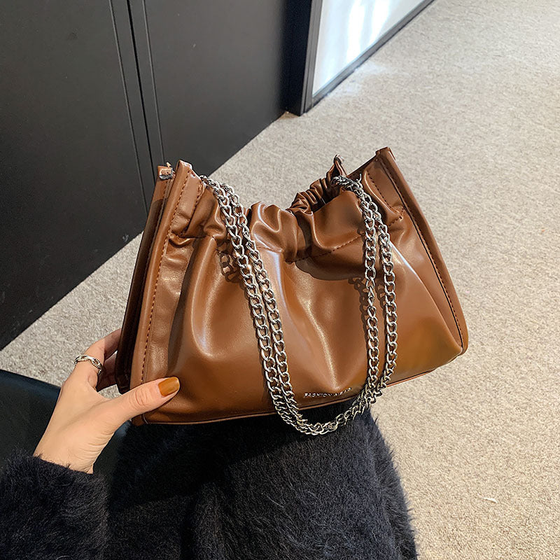 Commuter Chain Shoulder Bag