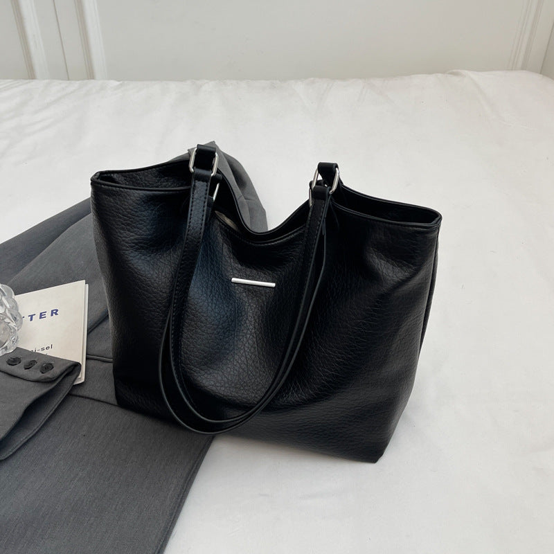 Versatile Underarm Tote Bag