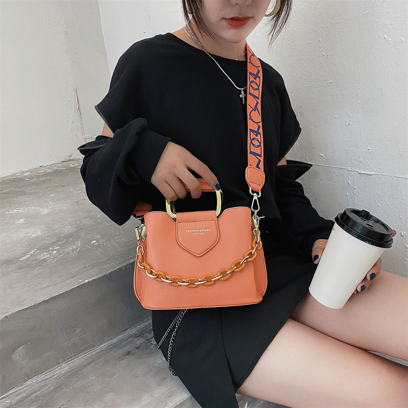 Chain  Bucket Crossbody Bag