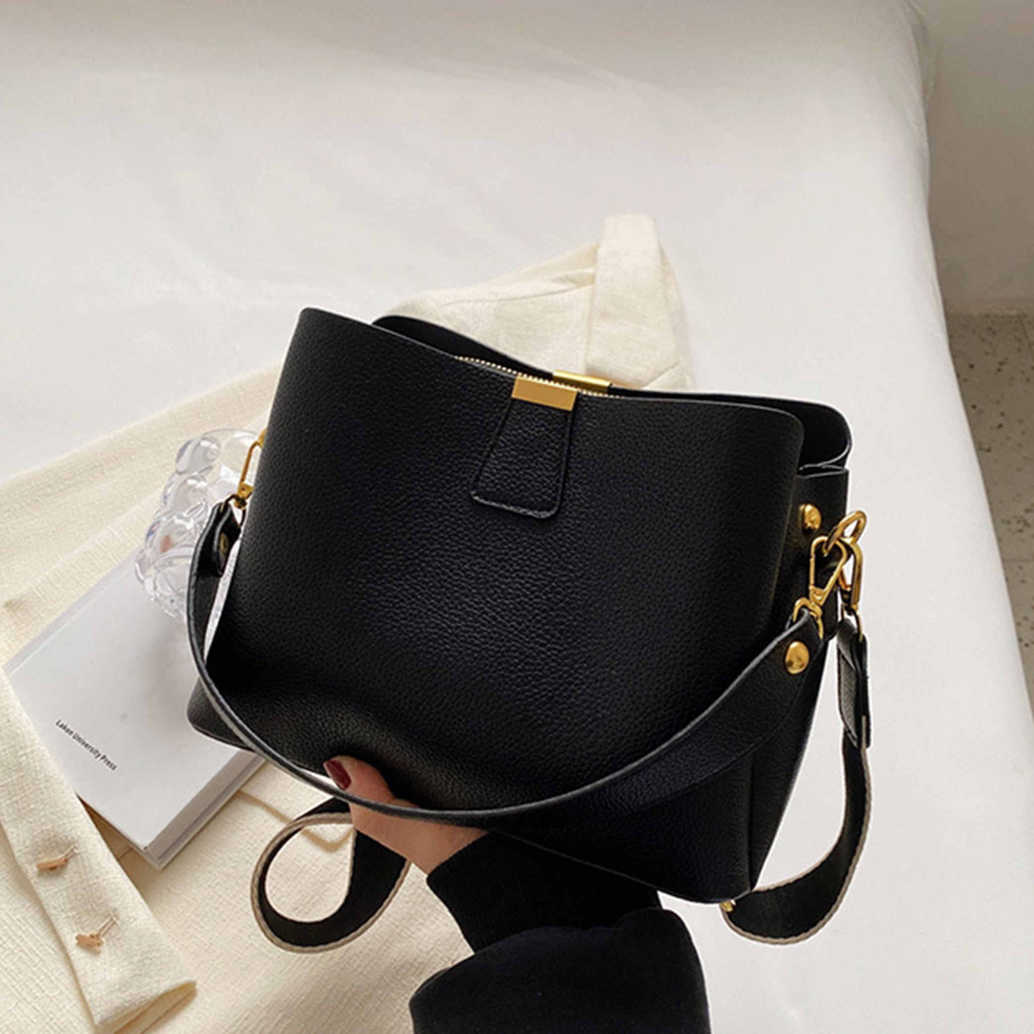 Chic Simplicity Bucket Bag