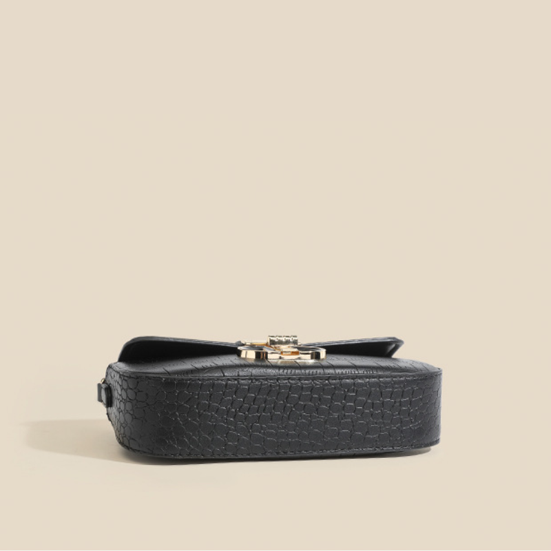 Chain  Niche Underarm Crossbody Bag