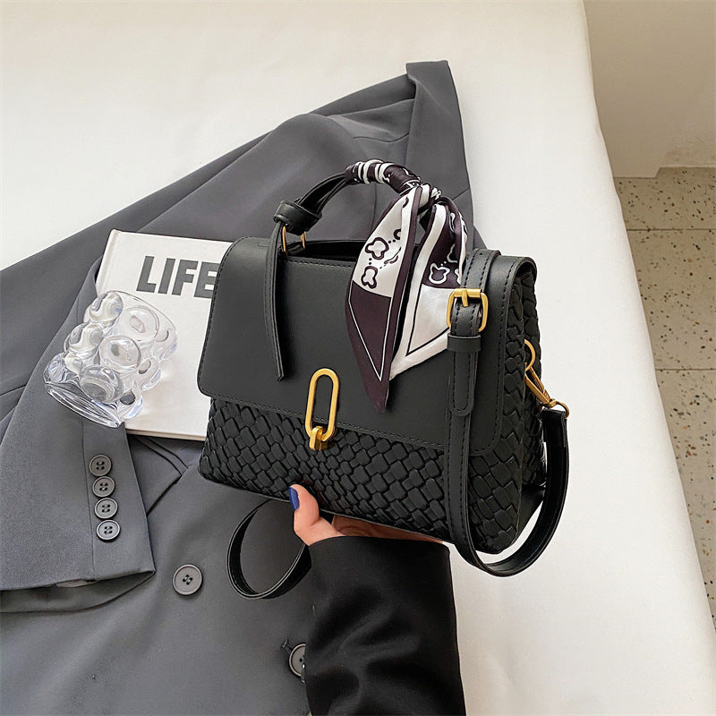 French Niche  Small Square Commuting Shoulder Bag